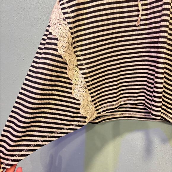 Rewind Women’s Black and White Striped Lace-Up Hoodie with Lace Accents Size M - Picture 2 of 8